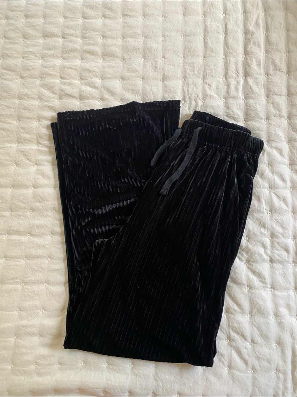 Women’s Black Velvet Jogger Bottoms - Picture 1 of 1